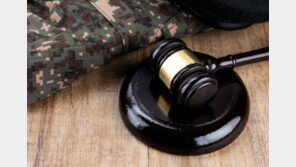 ‘5분마다 강제 흡연’ 해병대 가혹행위 선임, 2심도 집행유예