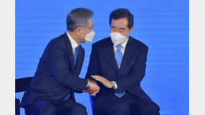 이낙연 “정권 재창출에 힘 보태겠다”…이재명 “같은 DNA 가진 팀원”