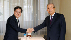 김종인 “안철수, 손바닥 뒤집듯 말 바꾸는데 대권은 무슨”