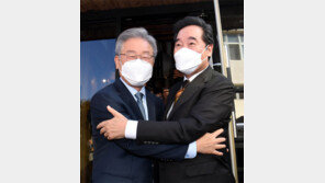 이재명 “신복지 공약 챙기겠다”… 이낙연 “정권 재창출 힘 보탤것” 