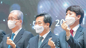 보폭 넓히는 김종인, 尹 이어 이준석 만나… 국민의힘 안팎 “선대위원장 나설것” 관측 