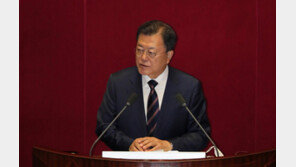 文대통령 “마지막까지 위기극복 전념…일상·경제회복에 최선”