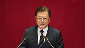 ‘위기’ 33회 말한 文대통령…국민 35회·경제 32회·회복 27회