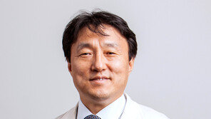 “한국 남성은 사회적 고립감, 여성은 외로움에 취약”