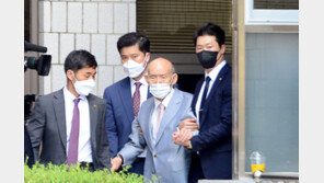 노태우 별세 소식에 눈물 보인 전두환…조문은 어려울 듯