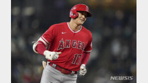 광풍 일으킨 오타니, MLB 커미셔너 특별상 수상…역대 16번째