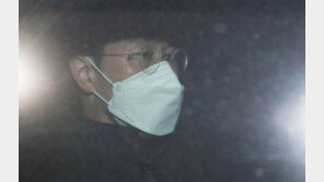 尹 “‘윤석열 죽이기’ 정치공작, 온몸으로 막아 내겠다”