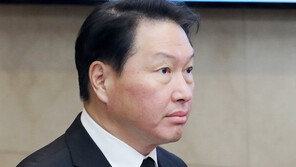 최태원 회장, 장인 노태우 전 대통령 조문 후 미국 출장길