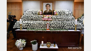 노태우 빈소 찾은 이준석 “잘못 있지만…사과 노력은 평가해야”