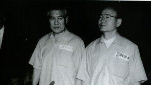 “날 알아보시겠는가” 전두환에 눈 깜빡인 노태우…全, 盧별세 소식에 눈물만