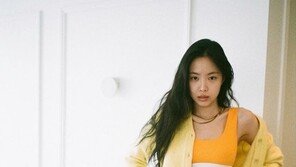 손나은, 브라톱 파격패션…개미허리+여리여리 몸매 