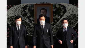 오세훈, 서울광장 노태우 분향소 조문…“평안히 영면하소서”