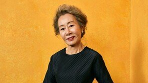 윤여정, 대중문화 분야 최초로 금관문화훈장 받는다