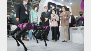 李 “음식점 총량제 공약 아냐” 해명하며 자영업자를 ‘불나방’ 빗대