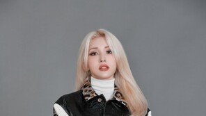 전소미, ‘XOXO’로 ‘덤덤’ 열풍 잇는다…“자신감 생겼죠”