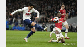 ‘손흥민 풀타임’ 토트넘, 맨유에 0-3 완패…우상 호날두 1골 1도움