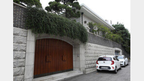 “전두환 대통령 자격 없어” 발언으로 유죄, 재심서 40년만에 무죄