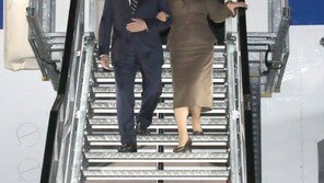 文대통령, 英 글래스고 도착…기후변화 당사국총회 참석