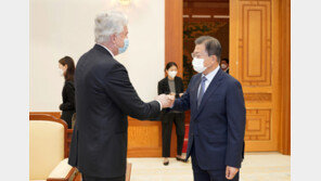 美의회 ‘파이브아이즈에 한국 참여’ 논의 확대…경계하는 중국