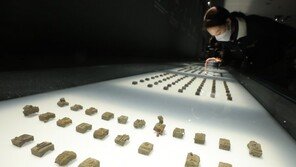 ‘누가 숨겨놨을까’ 조선시대 금속활자 전시회 [청계천 옆 사진관]