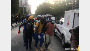 나이지리아서 고층건물 공사 중 붕괴…100여 명 실종