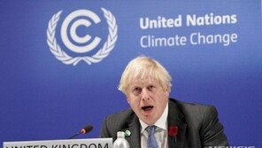 “기후변화 시간 없다” 英총리…전세기 이용해 ‘뭇매’