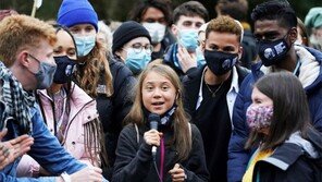 글래스고 집회 참석한 툰베리 “정상들, 행동 없는 약속”