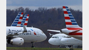美, 조종사-승무원 부족 ‘항공대란’… 팬데믹 대량퇴직 후유증 