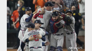 방패로 창 막았다…애틀랜타, 마운드 앞세워 26년 만에 WS 정상