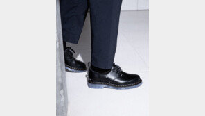 닥터마틴, 어 콜드 월과 두 번째 컬래버레이션 공개