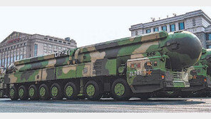 美 “中핵탄두, 작년 200개 → 2027년 700개 → 2030년 1000개” 