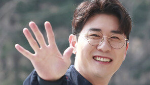 영탁 소속사 대표, 음원 사재기 혐의 인정 “깊이 반성…영탁은 몰랐다”