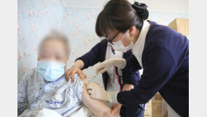 정부 “전국민 추가접종 단축 적극 검토한 바 없어”