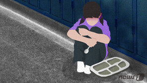 유치원 급식에 세제 투입 의혹 교사…동료들 “따돌림 없어”