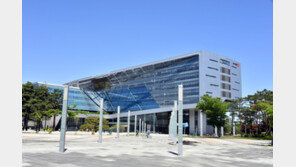 ‘미혼 女공무원 리스트’ 시장 비서관에 건넨 성남시 공무원 2명 송치