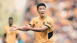 ‘황희찬 89분’ 울버햄튼, 팰리스에 0-2 패…6경기 만에 패배