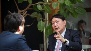 尹 측 “대검 대변인 핸드폰 포렌식, 명백한 선거개입 범죄”