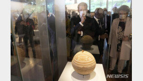 프랑스, 베냉에 약탈 문화재 돌려줘…“계속 반환할 것”