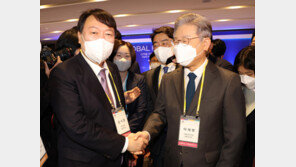 이재명·윤석열 첫 대면…尹 “성남법정서 자주 봬” 李 “기억에 없다”