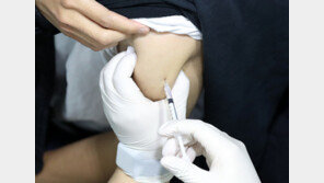 두달새 요양병원·시설 돌파감염 5배 급증…“부스터샷 서둘러야”