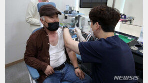 의료기관 부스터샷 5개월로 단축…미접종땐 매주 PCR검사 