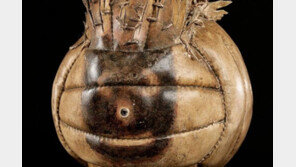 영화 ‘캐스트 어웨이’에 소품으로 쓰였던 배구공, 3억6313만원에 팔려