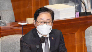 박범계 “대장동 상설특검, 檢수사 지켜본 후 입장 정리”