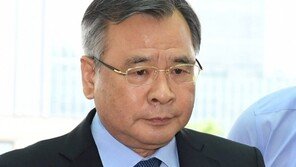 검찰, ‘50억 클럽’ 의혹 박영수·홍선근 첫 조사