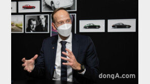 ‘자연흡기vs전기차’ 포르쉐 극과 극 전략효과 120%… 홀가 게어만 “소비자가 선택한 결과”