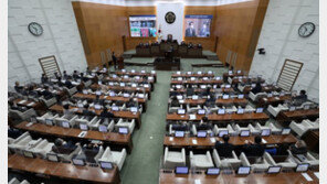 시의회, 오세훈이 깎은 TBS예산 136억 증액… 서울시 “부동의” 맞서 