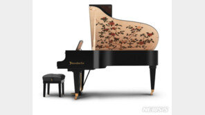 ‘18대 한정판 피아노’ 뵈젠도르퍼 카멜리아…가격 2억대