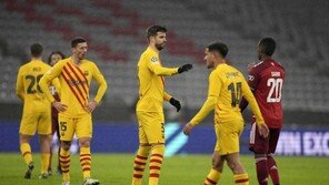 ‘메시 떠난’ 바르셀로나, 21년 만에 챔스리그 조별리그 탈락