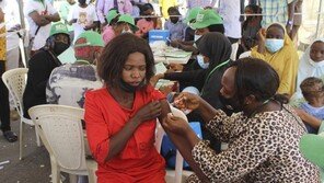 아프리카 기부 백신 유통기한 지났거나 얼마 안돼…“문제 심각”