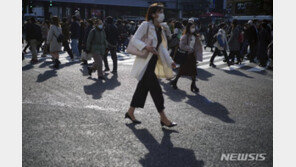 日 확진·사망 급감 주장 그대로 믿어도 되나…집계 신뢰도 도마에